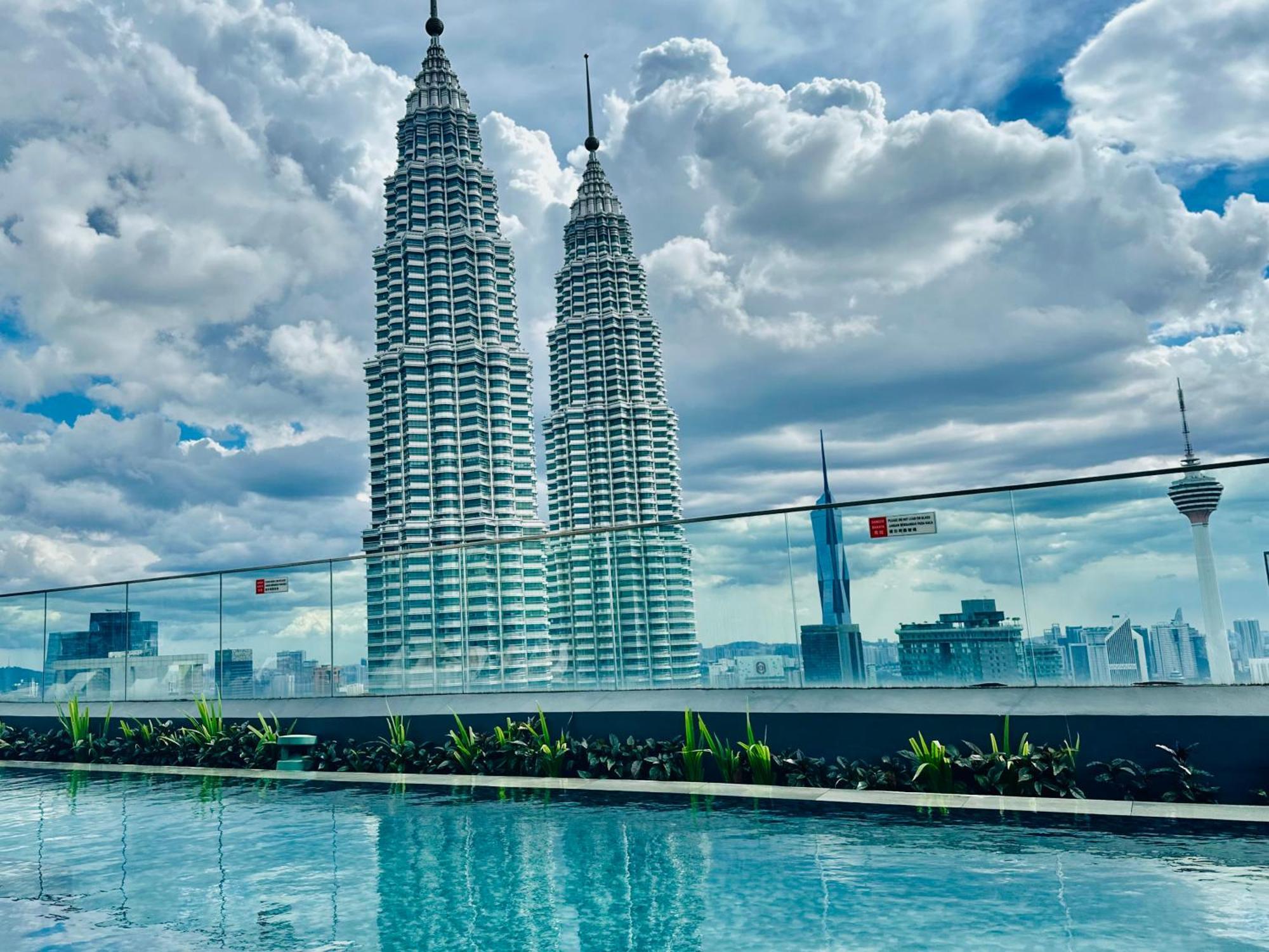 Star Klcc By Starlight * Kuala Lumpur